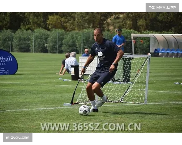 英超俱乐部社区项目：为青少年举办“快速思考与反应”训练营